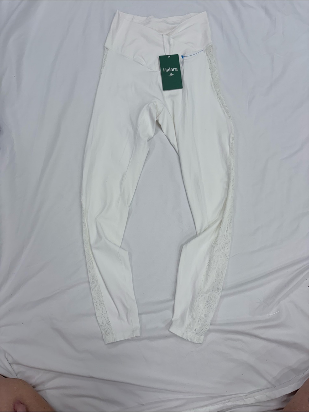 HALARA White High-Rise Leggings with Lace Trim